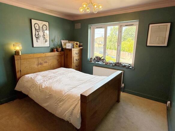 Bed 1a.JPG