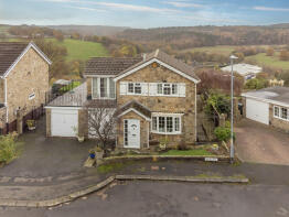 33, Mead Way, Highburton, Huddersfield HD8 0TG