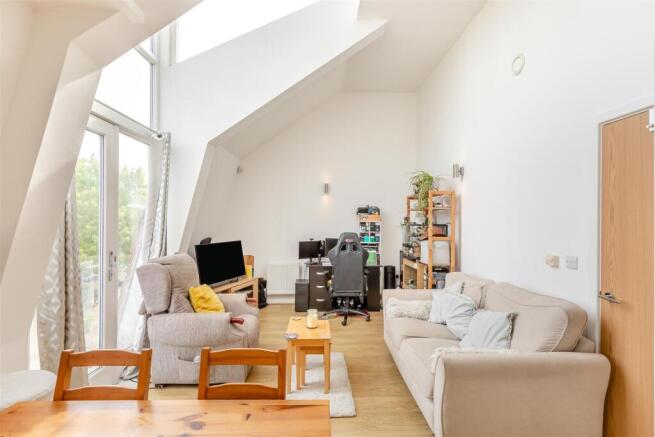 Lounge/Kitchen