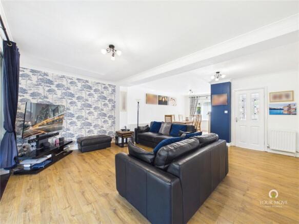Lounge/Dining Area