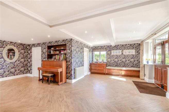 6 bed Detached for sale Image 6
