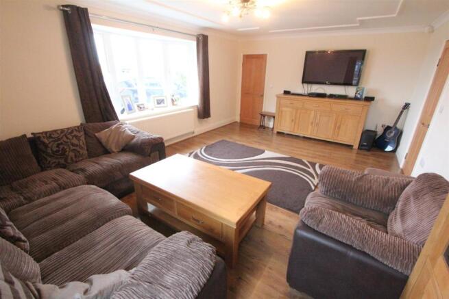 Sitting Room/ Family Room to Rear