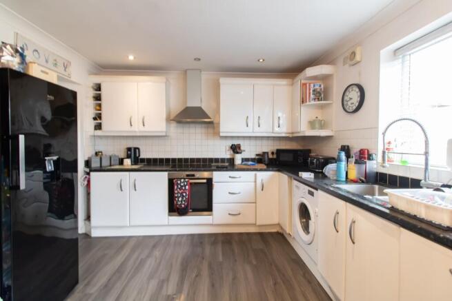 3 bed Semi-Detached for sale Image 5