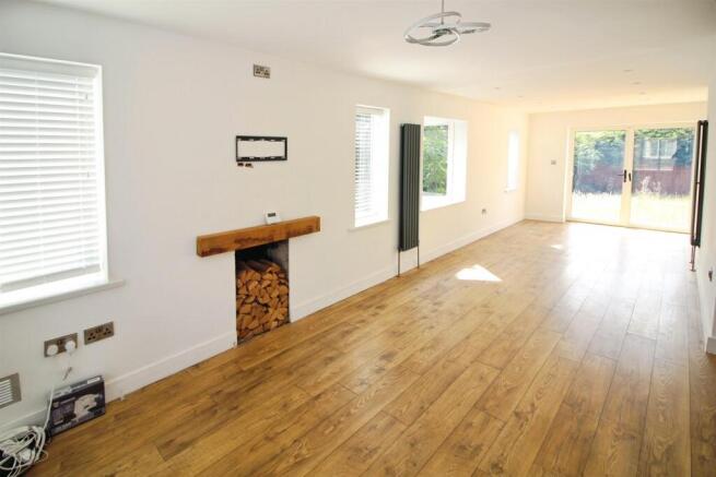 3 bed Detached for sale Image 4