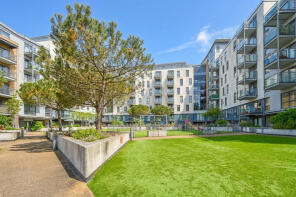 7, St Lukes Square, Canning Town, London E16 1YW
