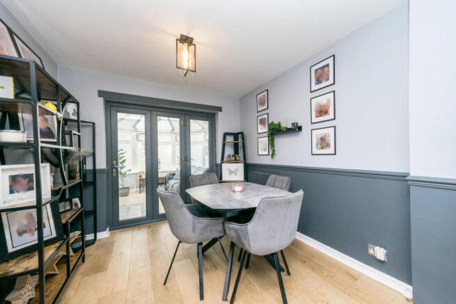 4 bed Detached for sale Image 11