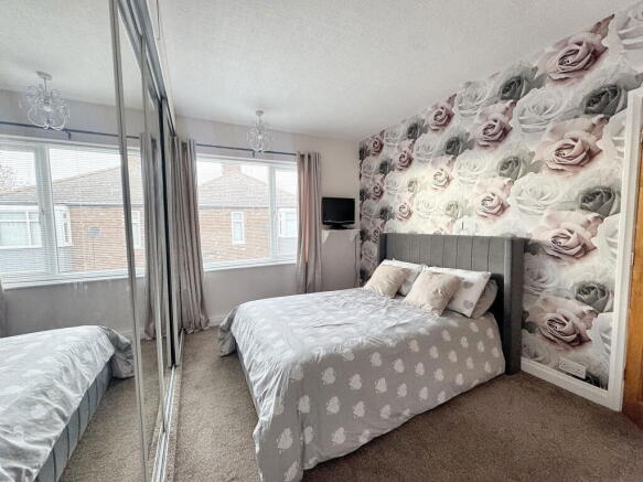 3 bed Semi-Detached for sale Image 10