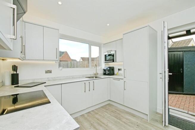 2 bed Semi-Detached Bungalow for sale Image 4