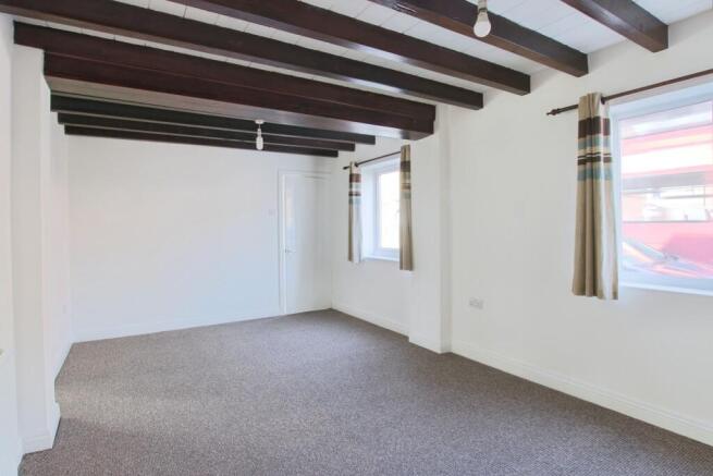 3 bed Semi-Detached for sale Image 5