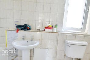 Flat 7, Manor Farm Court, Holloway Road, East Ham, London E6 3PF