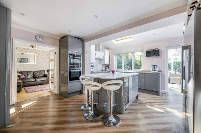 1362106-15-68dbd4...