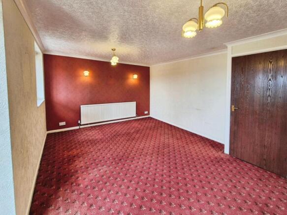4 bed Detached to rent Image 5