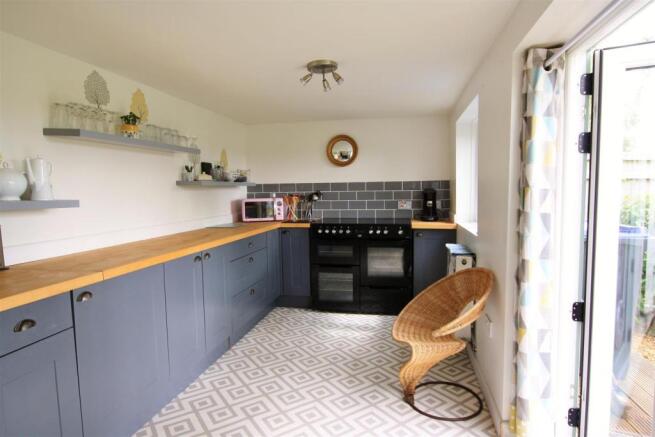 Second kitchen.JPG