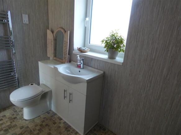 GROUND FLOOR WET ROOM