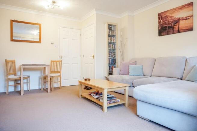 Lounge/Dining Room