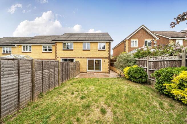 Gwynne Road, Caterham, CR3 photo 4