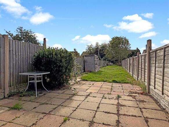 Large Rear Garden 352