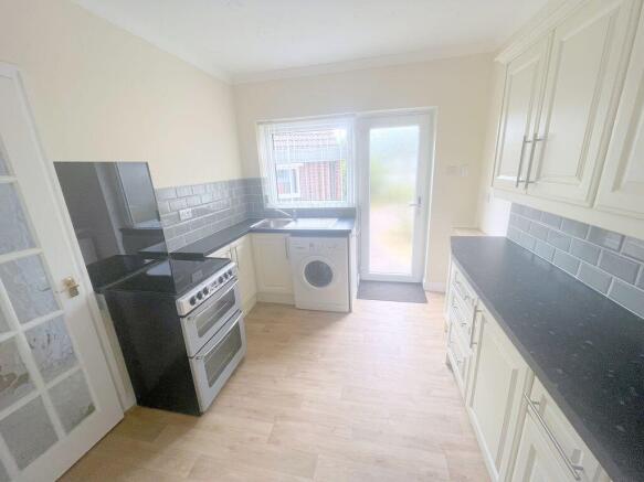 3 bed Bungalow to rent Image 6