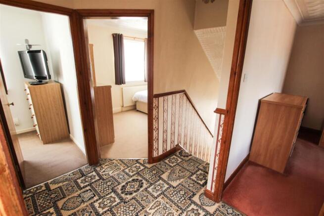 3 bed Semi-Detached for sale Image 9