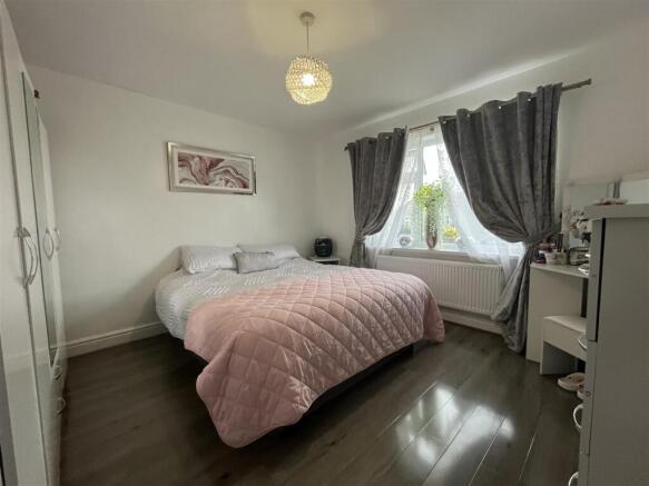 2 bed Semi-Detached Bungalow for sale Image 10