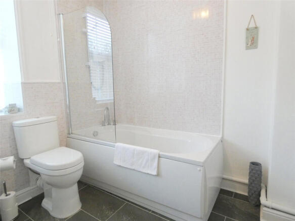 3 bed Terraced for sale Image 11