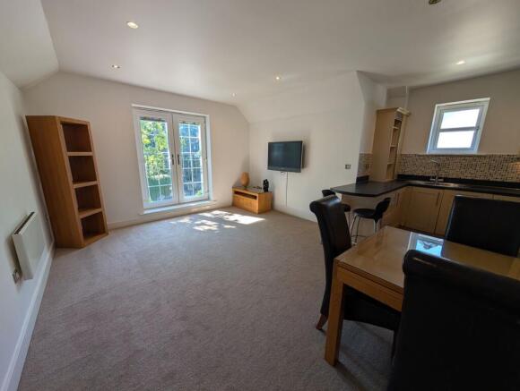2 bed Apartment for sale Image 5