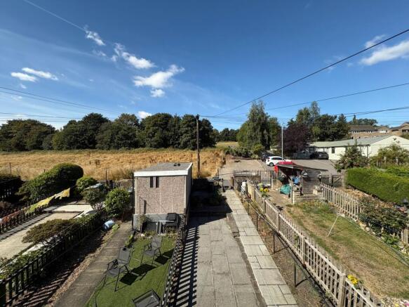 3 bed Terraced for sale Image 12