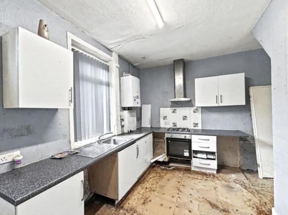 4 bed Terraced for sale Image 5