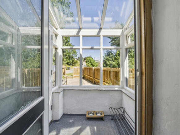 2 bed Cottage for sale Image 12