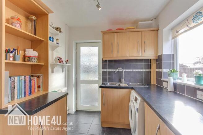 KITCHEN: