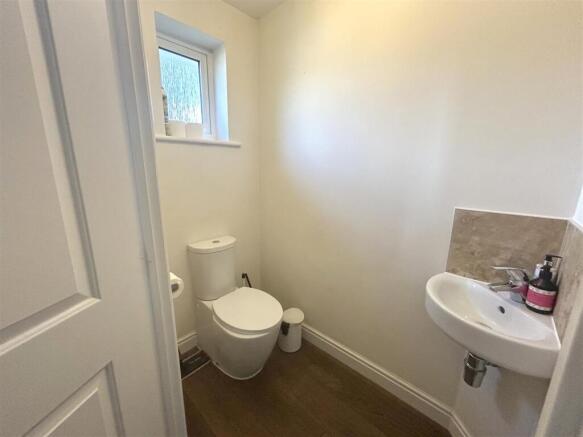 3 bed Detached for sale Image 5