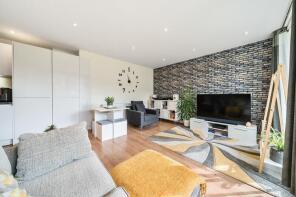 Apartment 7, 4, St James's Crescent, London SW9 7BY