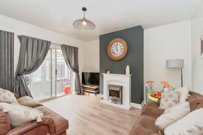3 bed Detached for sale Image 2