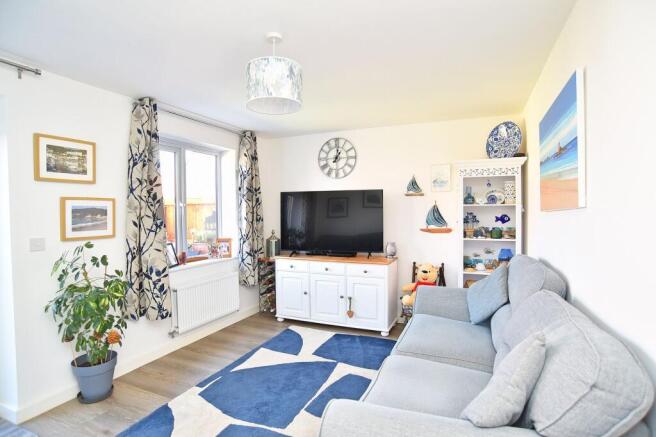 4 bed Semi-Detached for sale Image 5