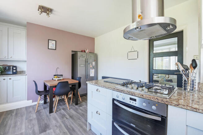 3 bed Semi-Detached for sale Image 10