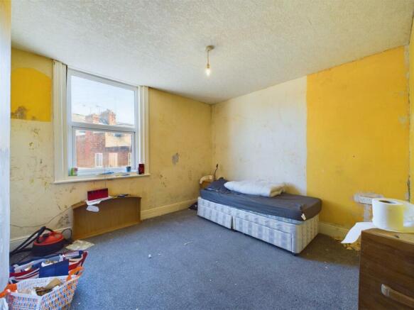 6 bed Block of Apartments for sale Image 9