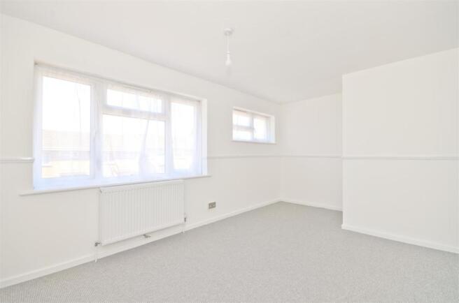 Bedroom 1.JPG