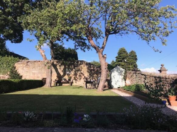 Straight-on view of garden.jpg