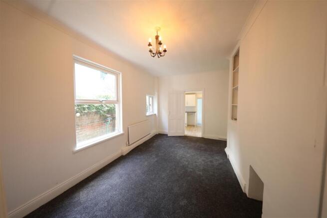 4 bed Semi-Detached for sale Image 7