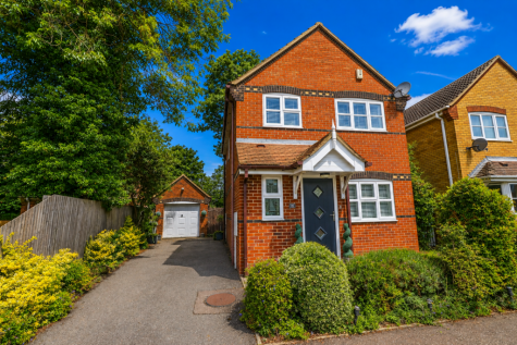 Centenary Way, Brampton, Huntingdon, PE28 4YQ