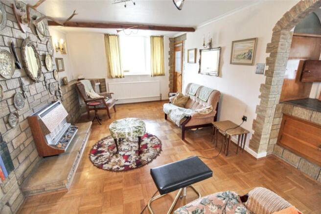 Holford Crescent, Kempsford, Fairford, Gloucestershire, GL7 photo 4