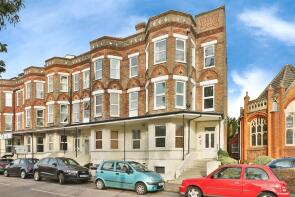 11, 97 99 Warwick Glen, West Hill Road, Bournemouth BH2 5PQ