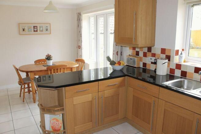 Kitchen / Dini...