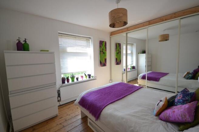 Bedroom 1 pic 1