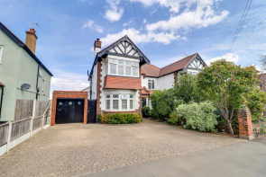 77, Highlands Boulevard, Leigh-on-sea SS9 3TQ