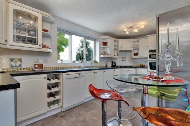 BREAKFAST KITCHEN