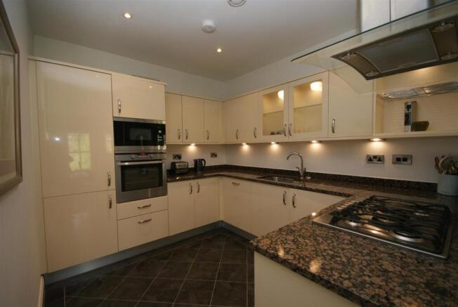 kitchen1.JPG