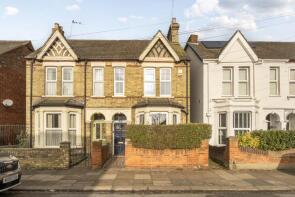 13, Preston Road, Bedford MK40 4DU