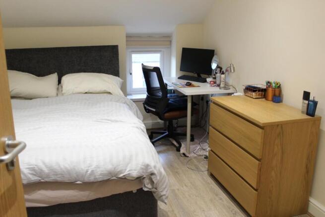 Bedroom 2.JPG