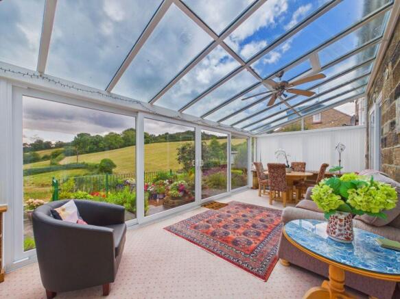 4 bed Detached for sale Image 4